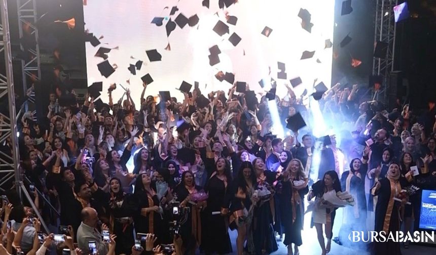 Mudanya Üniversitesi'nde mezuniyet coşkusu