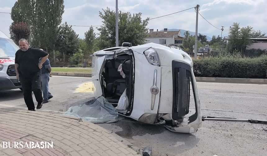 İnegöl’de Hafif Ticari Araç Takla Attı: 2 Yaralı