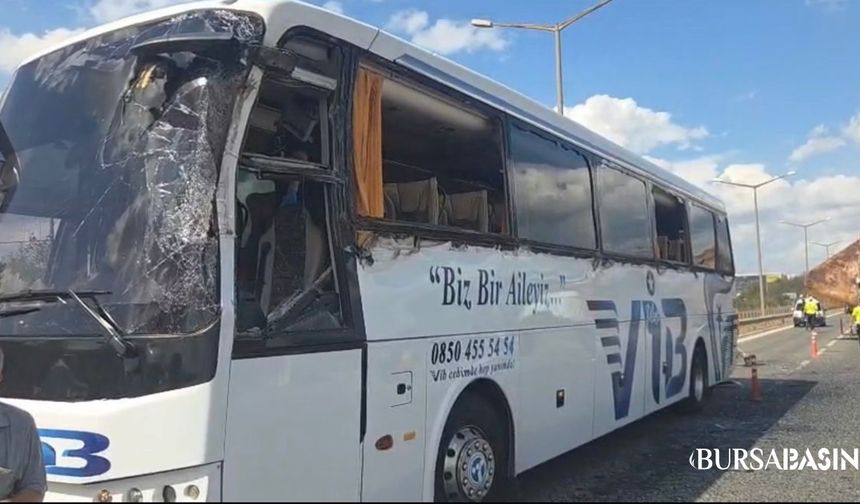 Orhangazi’de Yolcu Otobüsü Gemi Çapası Taşıyan Tıra Çarptı