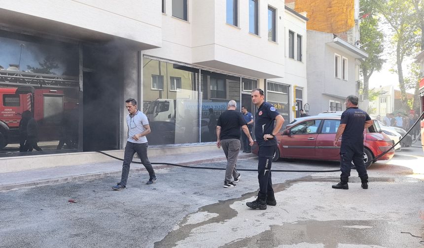 İnegöl’de Depo Yangını Korkuttu