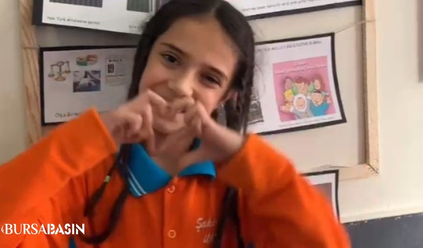 İnegöl’de Öğrencilerden İşaret Diliyle Anlamlı Kutlama