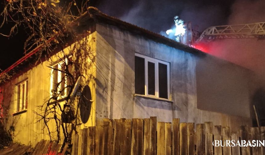 İnegöl’de Samanlık Yangını Eve Sıçradı