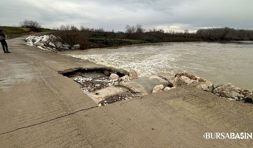 Yamanlı’da Hasarlı Köprü Alarm Veriyor