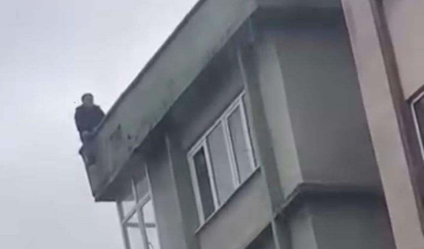Yıldırım’da Çatıya Çıkan Şahıs Polisçe İkna Edildi