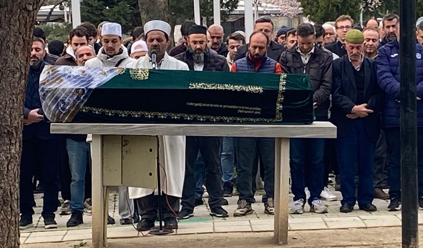 Bursa’da Öldürülen Nagihan Karadeniz Toprağa Verildi