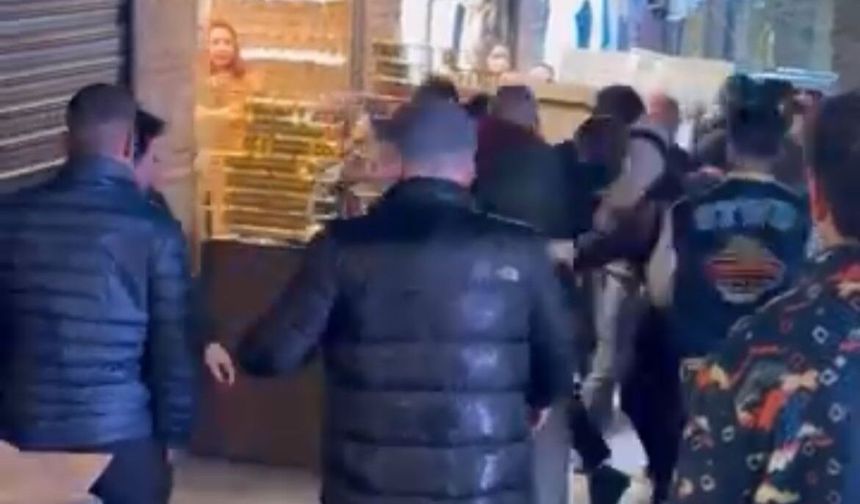 Bursa’da çarşı kavgası kamerada