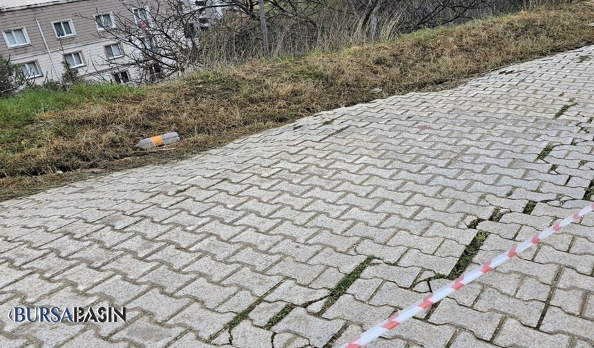 Mudanya’da Yol Çöktü: Site Sakinleri Tedirgin