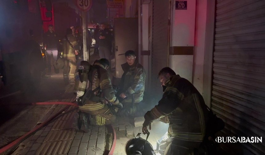 Bursa’da Gece Yarısı Depo Yangını Paniği