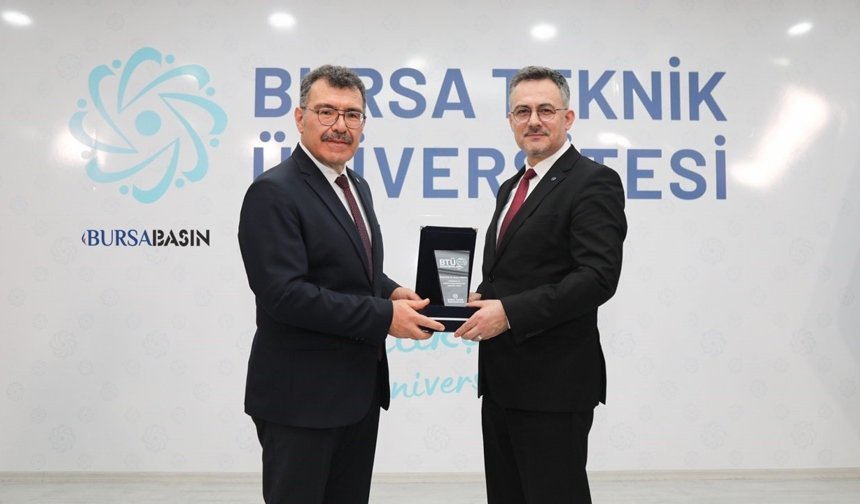 “Üniversiteler değişiyor” Mandal’dan Çarpıcı Sözler