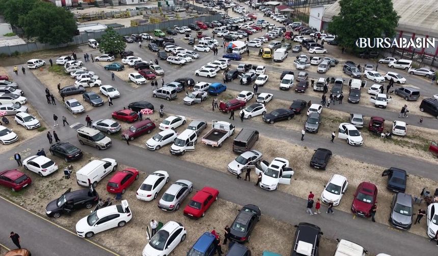 Bursa Oto Pazarında Bayram Hareketliliği Başladı