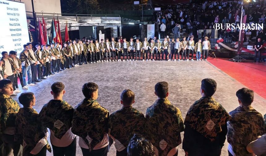 İnegöl’de 1087 Meslek Lisesi Mezunu Şed Kuşandı