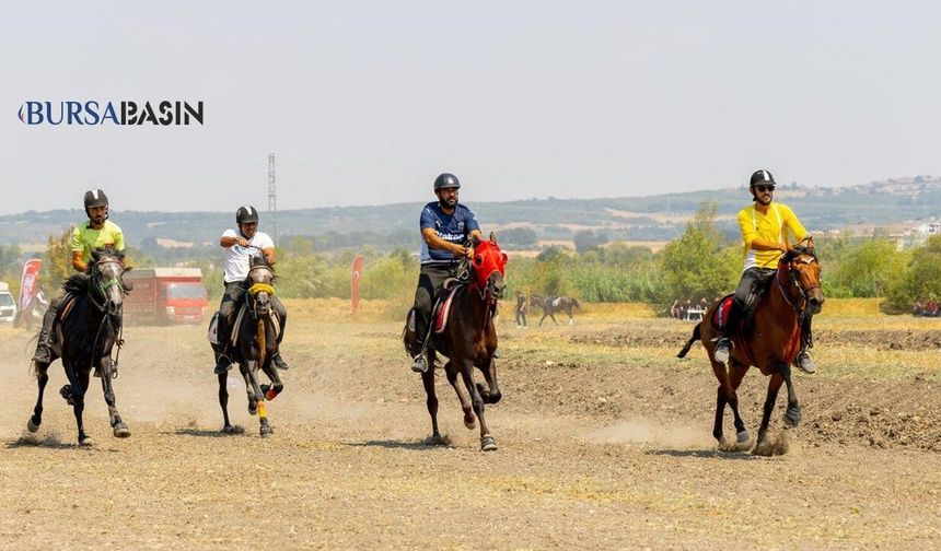 Bursa’da Rahvan Atlar İçin Nefes Kesen Yarış