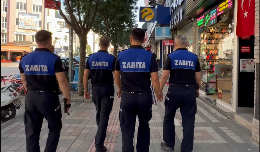 İnegöl’de Zabıtadan Kaldırım İşgali Denetimi