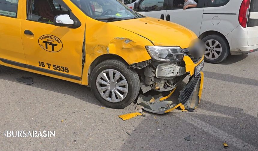 İnegöl'de taksi ile otomobil çarpıştı: 2 yaralı