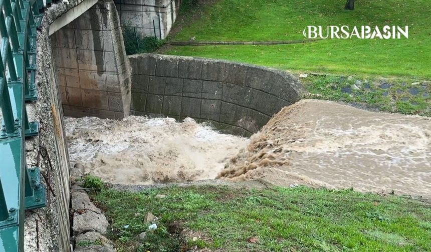 Bursa’da sağanak sonrası Kaplıkaya Deresi coştu