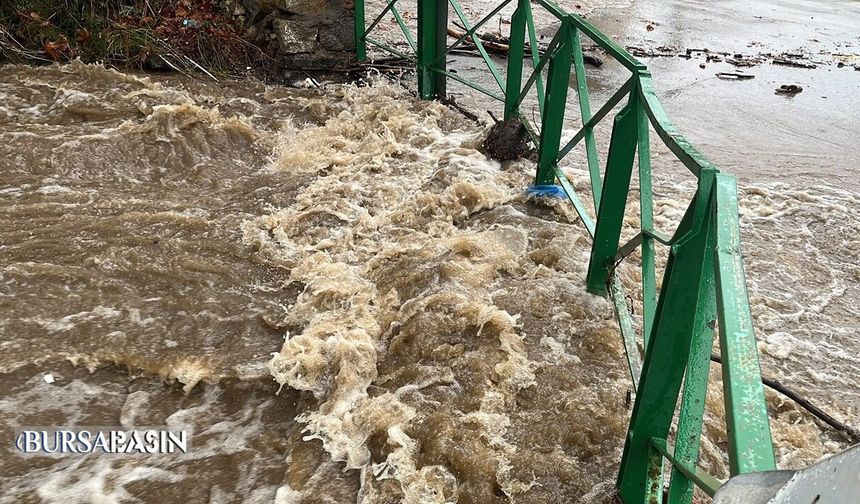 Bursa’da Sağanak Alarmı! Cumalıkızık’ta Köprü Sular Altında