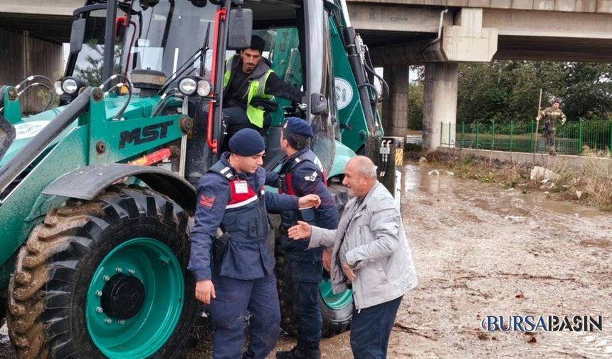 Bursa’da Mahsur Kalan 63 Yaşındaki Vatandaş Kurtarıldı