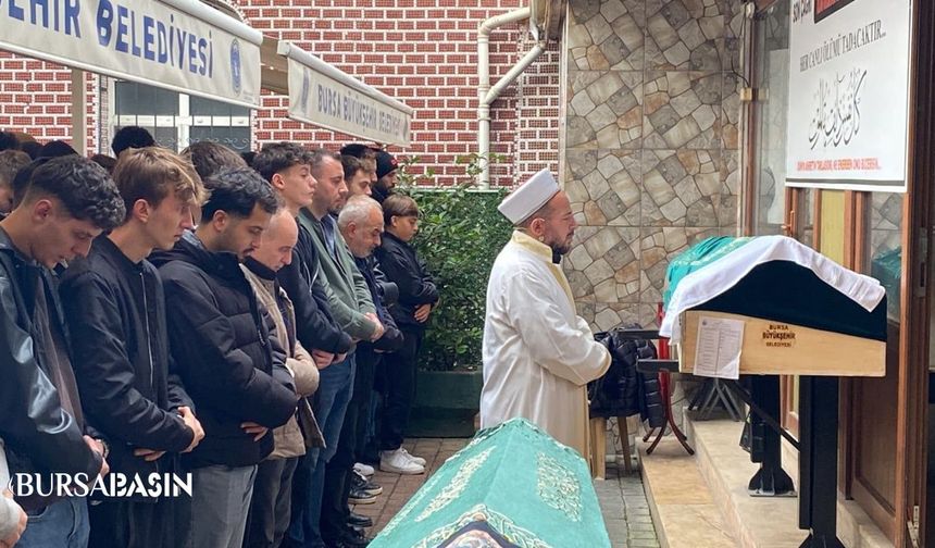 İnegöl’de Bıçaklı Kavgada Ölen Emre Acar Toprağa Verildi