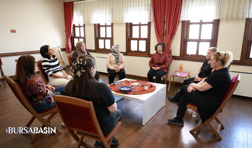 Bursa’da Meme Kanserine Karşı Yas ve Dayanışma Çemberi